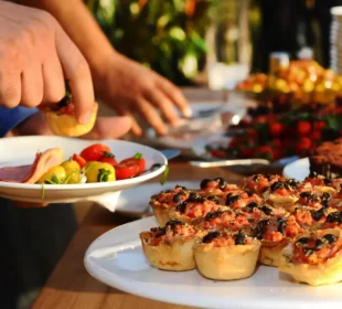 Who Wins the Brunch Battle: Bellevue or Seattle?
